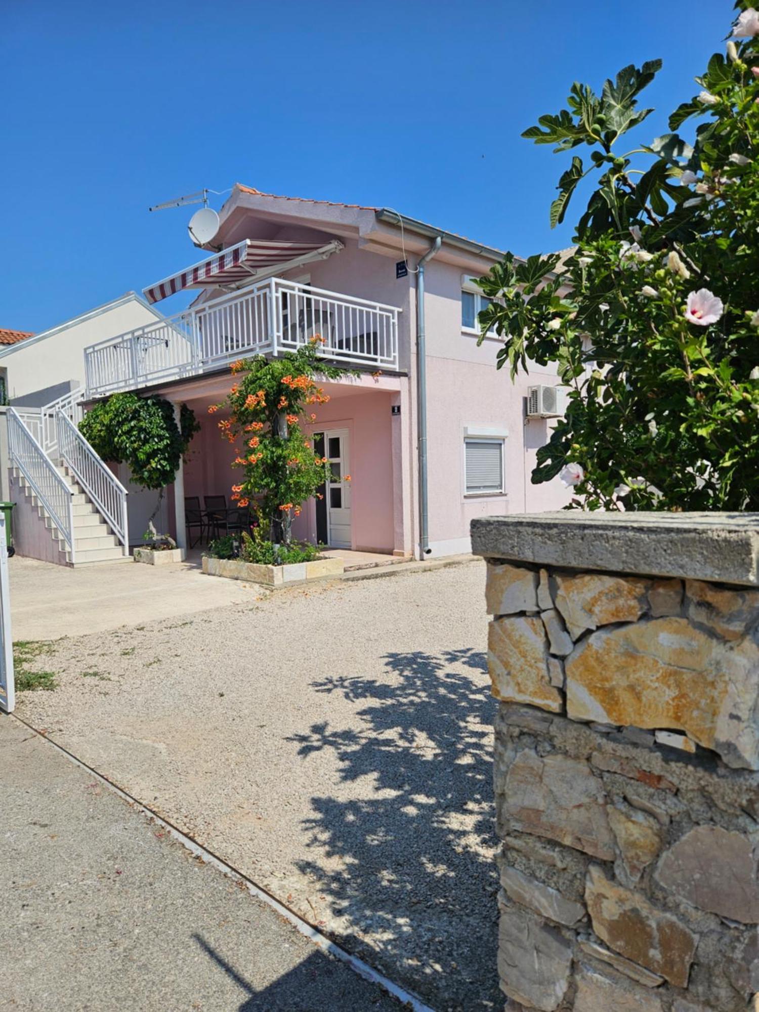 Apartment Vip Pirovac Kültér fotó